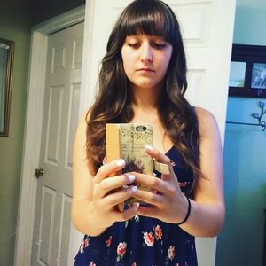 Meet your Posher, Brittney